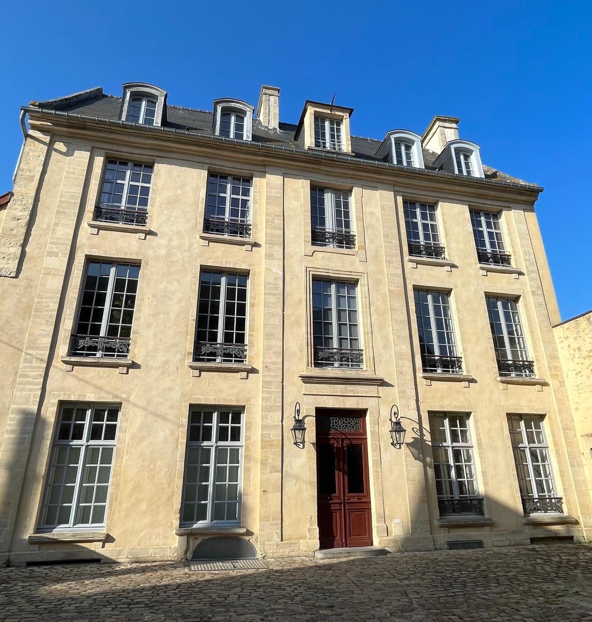Appartement De Charme Bayeux Bagian luar foto