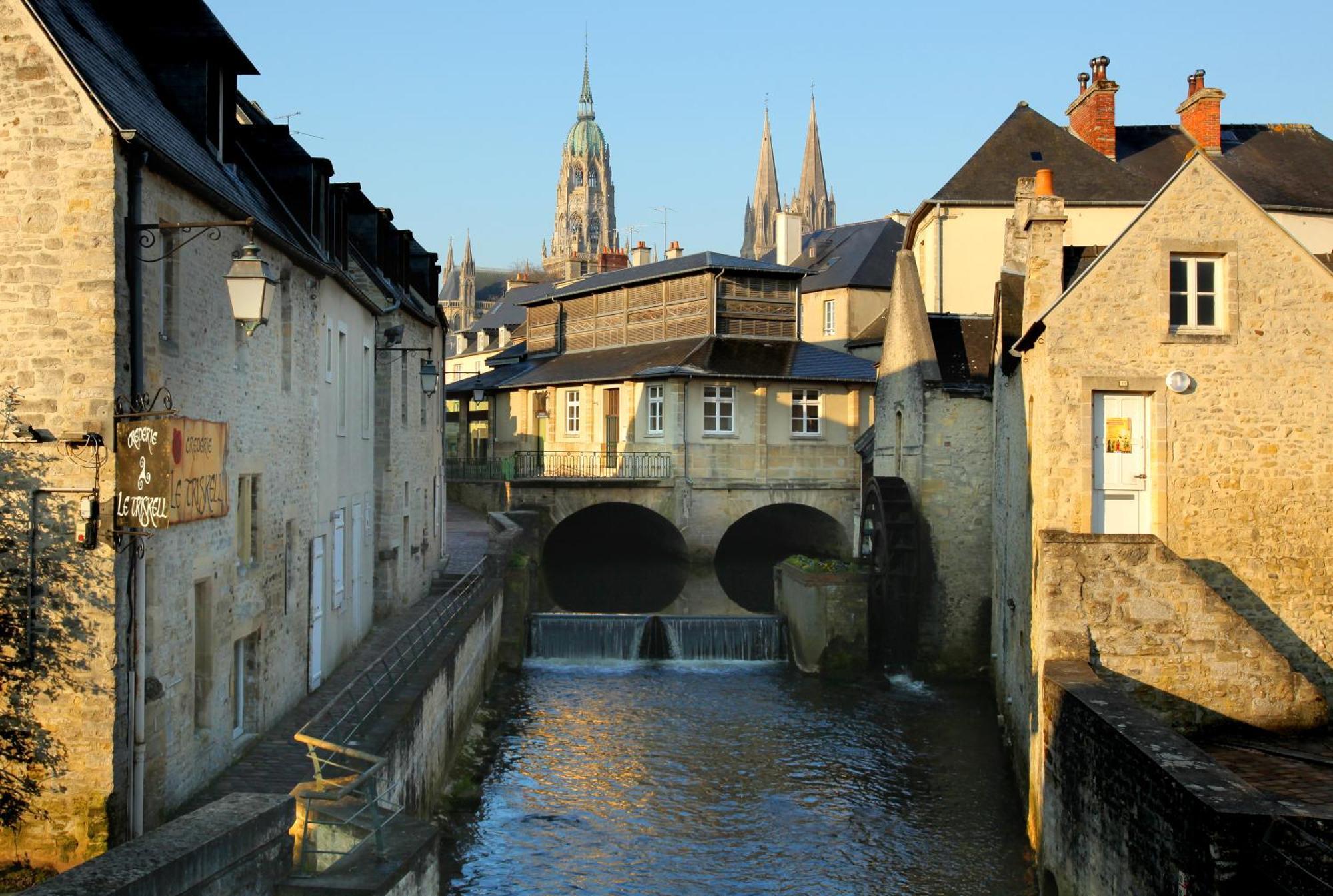 Appartement De Charme Bayeux Bagian luar foto